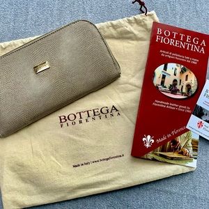 Bottega Fiorentina gray leather wallet